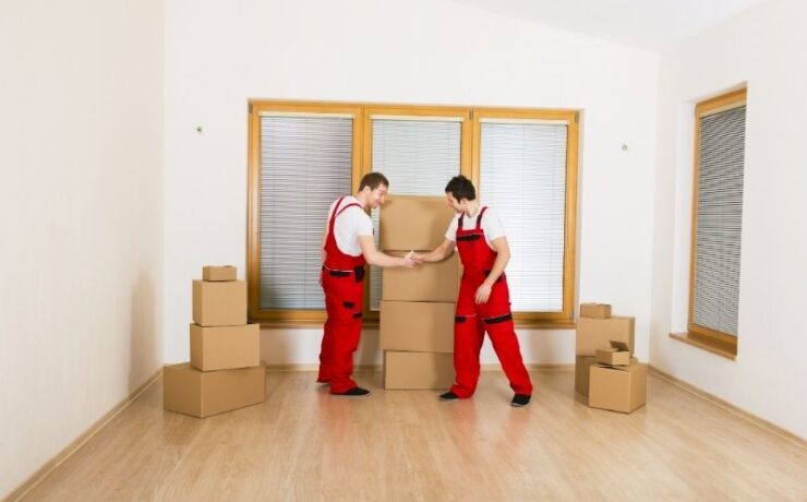 What is the maximum weight I can pack into a moving box